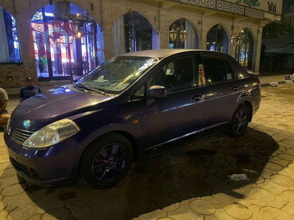 نيسان فيرسا